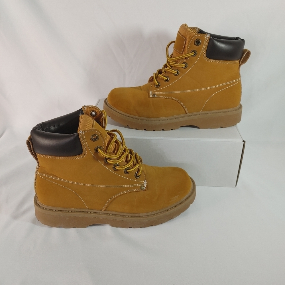 Mossimo Supply Co Tan Work BootsWomen’s Size 7